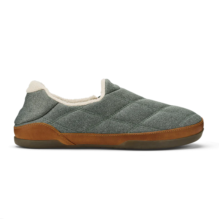 OluKai Men's Pūkuʻi Slipper in Ash/Ash