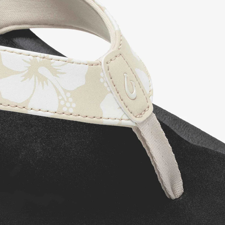 OluKai Women's Ohana Thong Sandal in Tapa/Pua