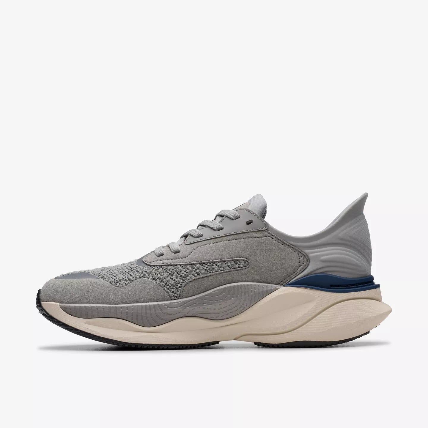 Clarks Men's Pace Sneaker in Grey