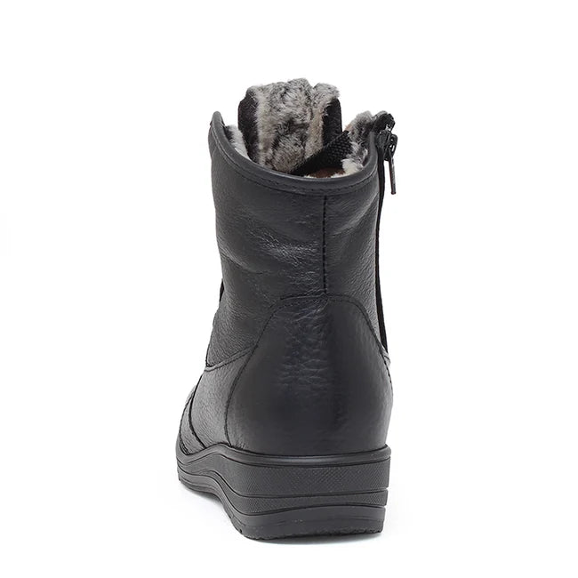Toe Warmers Women's Blue Mountain Side Zip Lace Waterproof Boot in Black