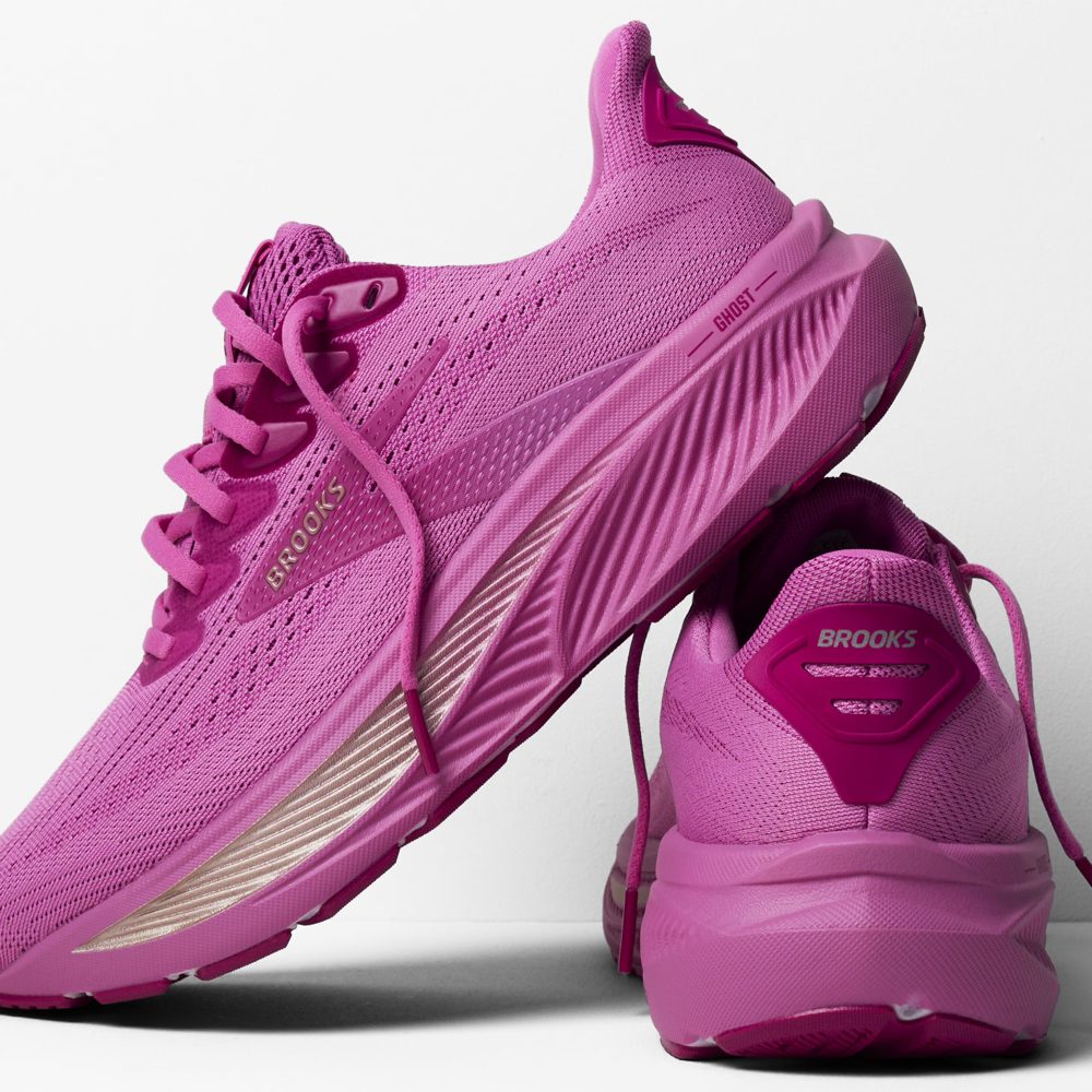 Detail view of Brooks Ghost 17 Sneaker for women.