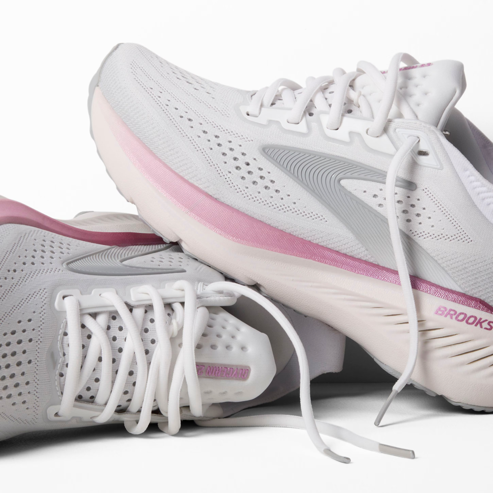 Detail view of Brooks Glycerin 23 Sneaker for women.