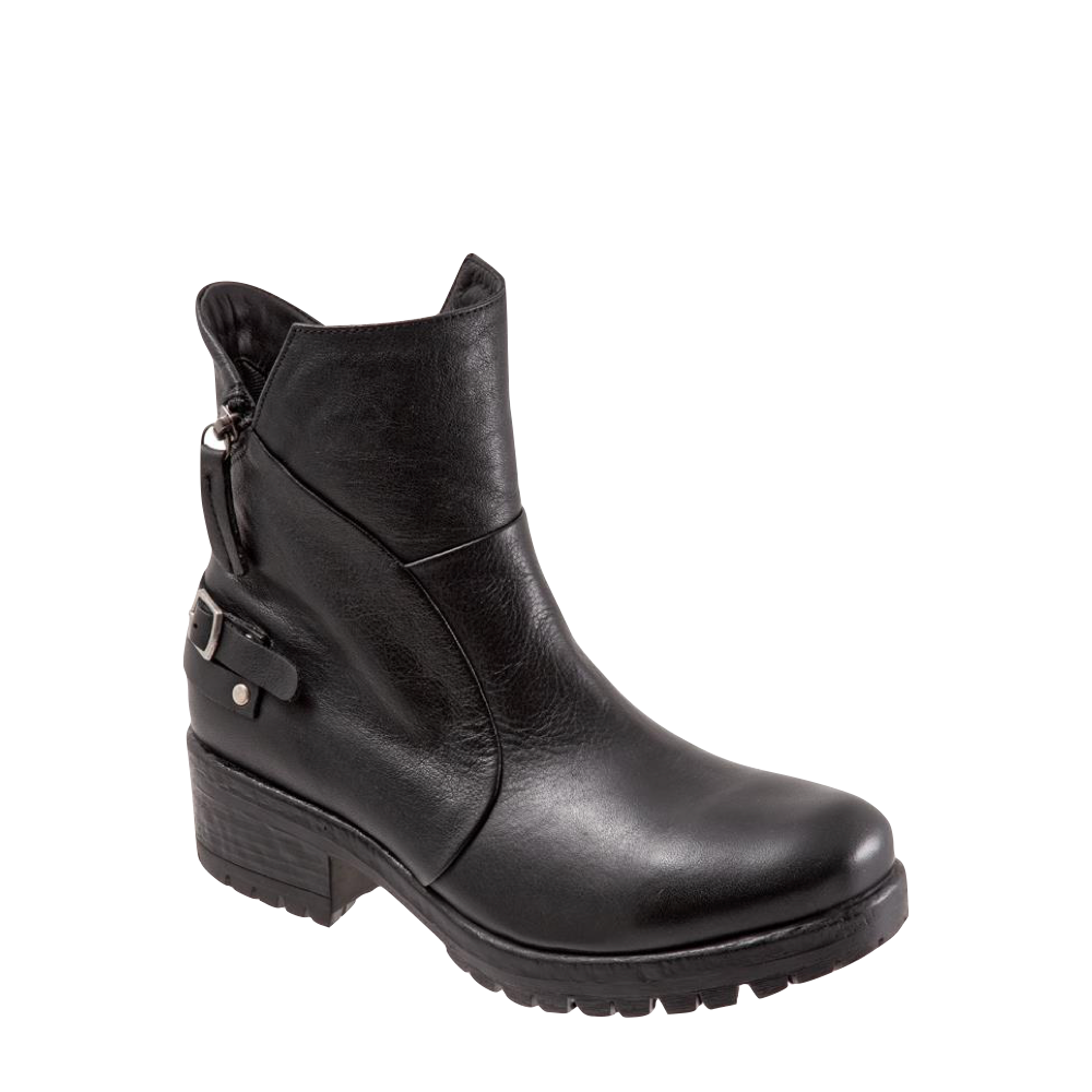 Mudguard and Toe view of Bueno Fallon Side Zip Leather Boot for women.