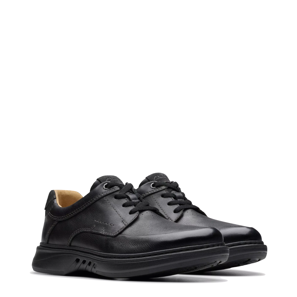 Mudguard and Toe view of Clarks Un Briley Leather Lace Shoe for mens.