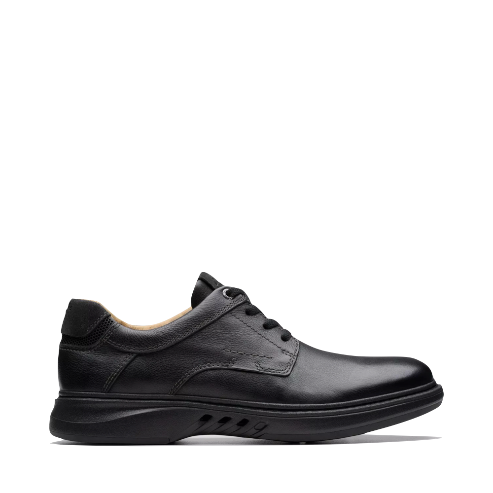 Side (right) view of Clarks Un Briley Leather Lace Shoe for mens.
