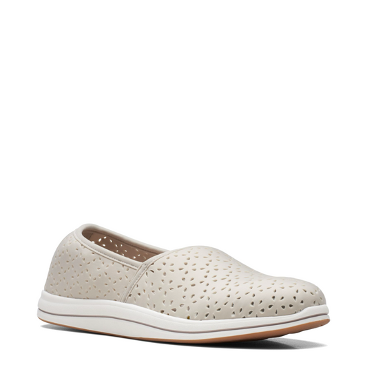 Mudguard and Toe view of Clarks Breeze Emily Perfed Slip On for women.