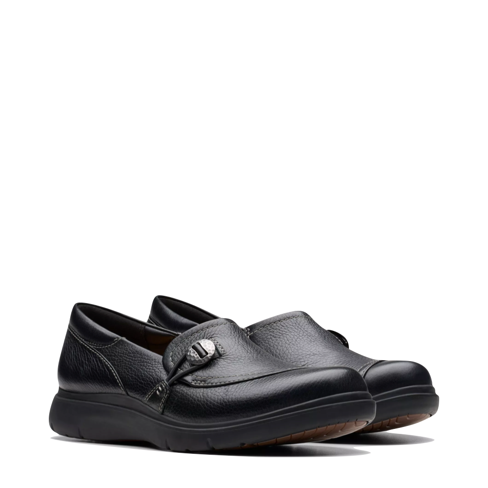 Mudguard and Toe view of Clarks Certina Ease Leather Loafer for women.