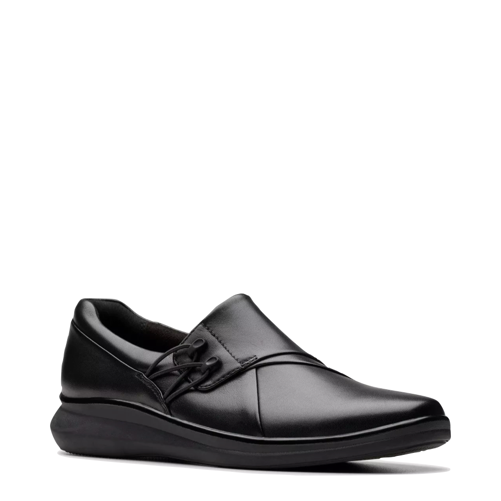 Mudguard and Toe view of Clarks Lynell Leather Slip On for women.