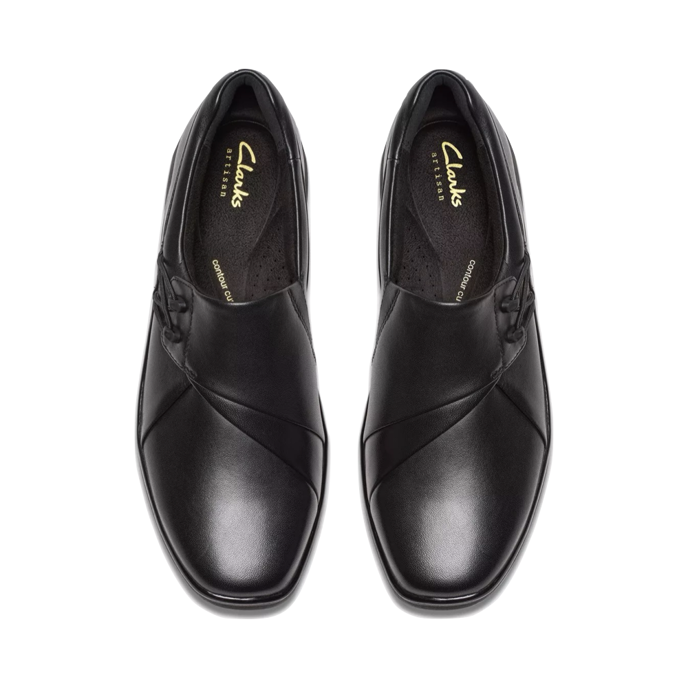 Top-down view of Clarks Lynell Leather Slip On for women.