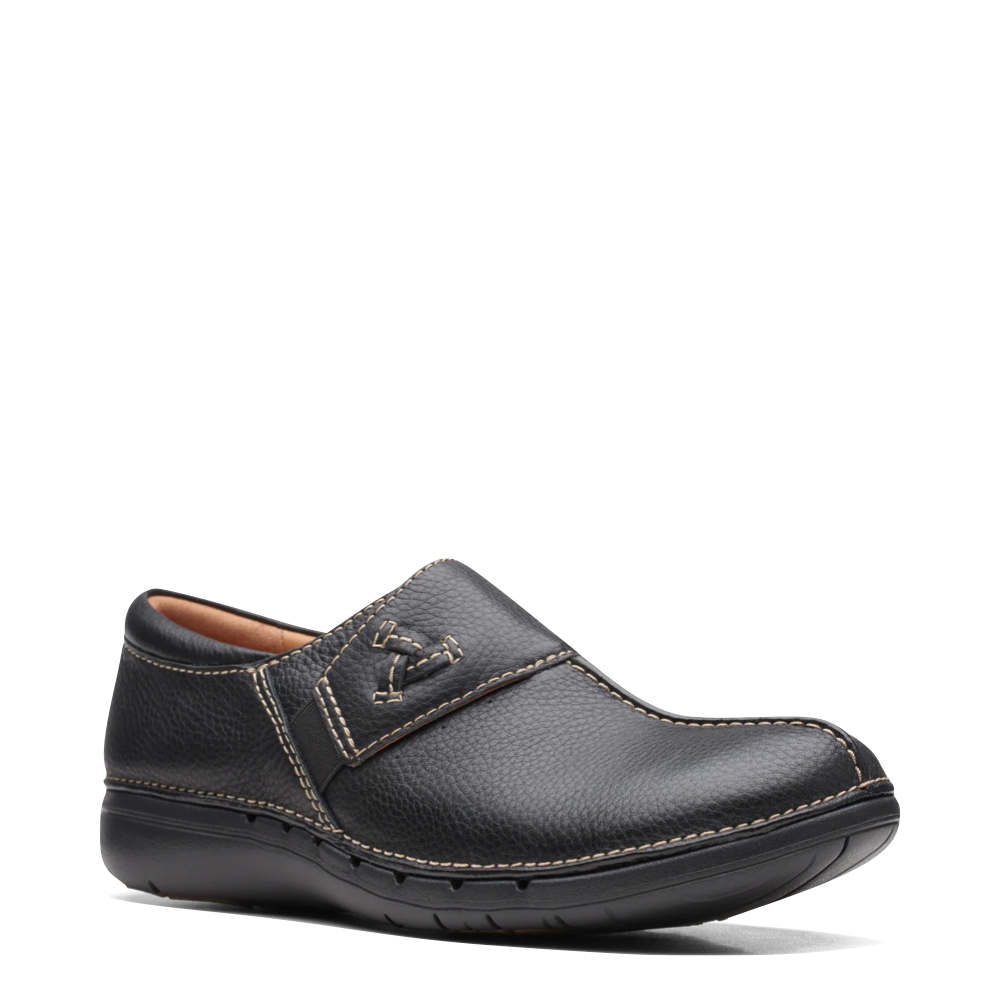 Mudguard and Toe view of Clarks Un Loop Ave Smooth Leather Slip On for women.