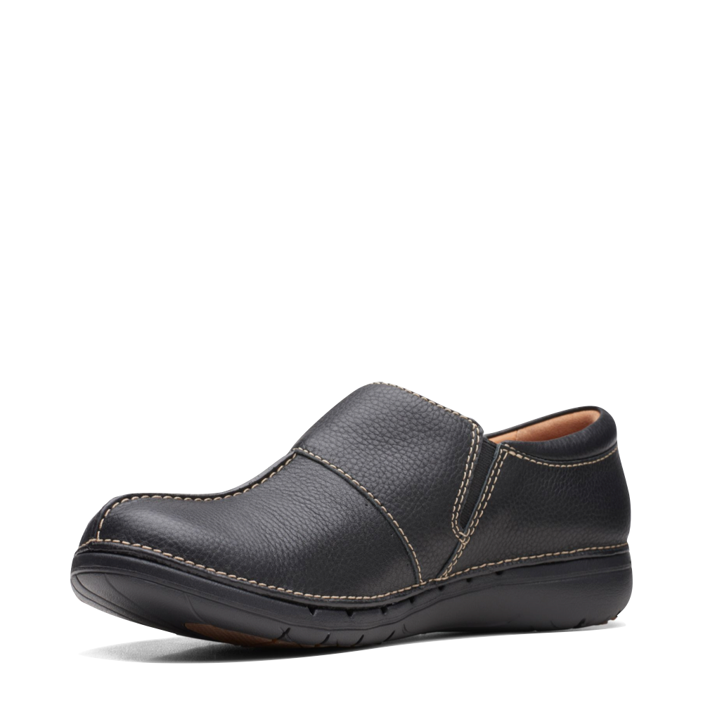 Reverse Mudguard and Toe view of view of Clarks Un Loop Ave Smooth Leather Slip On for women.