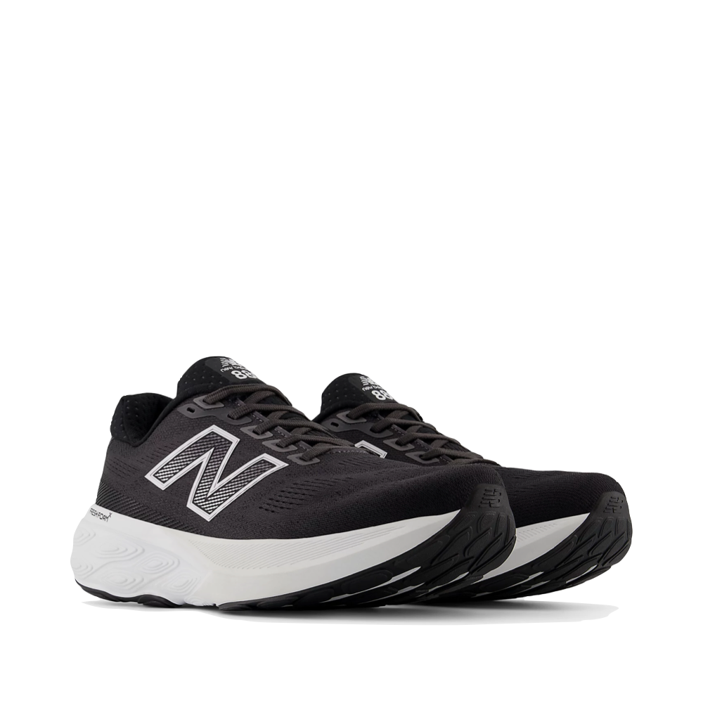 Mudguard and Toe view of New Balance Fresh Foam X880 v15 for men.
