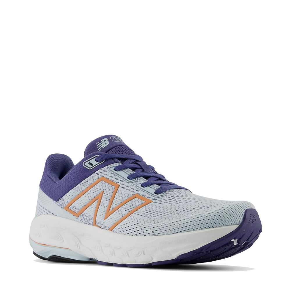 Mudguard and Toe view of New Balance Fresh Foam X 860v14 Sneaker for women.