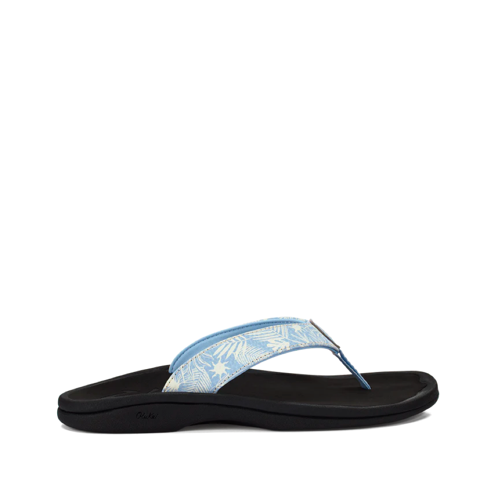 OluKai Women's Ohana Thong Sandal in Pale Blue/Black