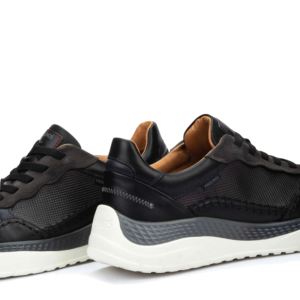 Detail view of Pikolinos Motril Sneaker for men.