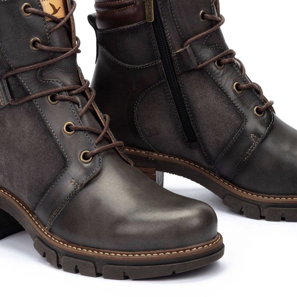 Detail view of Pikolinos San Sebastián Lace Boot for women.