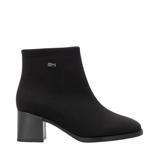 Side (right) view of Remonte Gwyneth 77 Waterproof Heeled Boot for women.