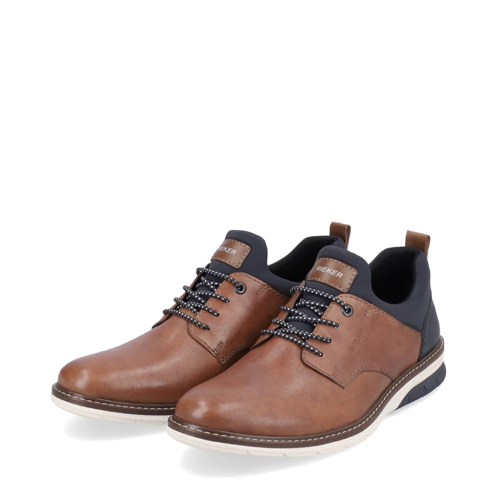 Mudguard and Toe view of Rieker 54 Shoe for men.