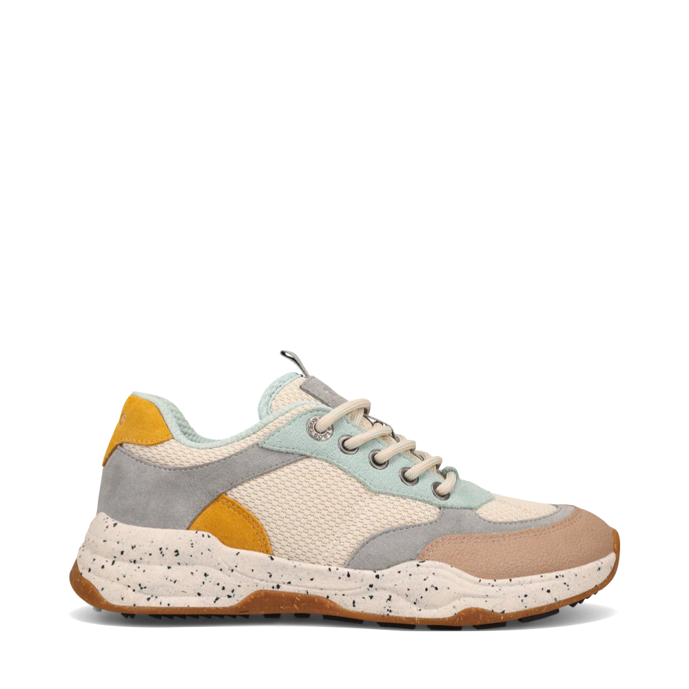 Side (right) view of Taos Advance Super Hiker for women.