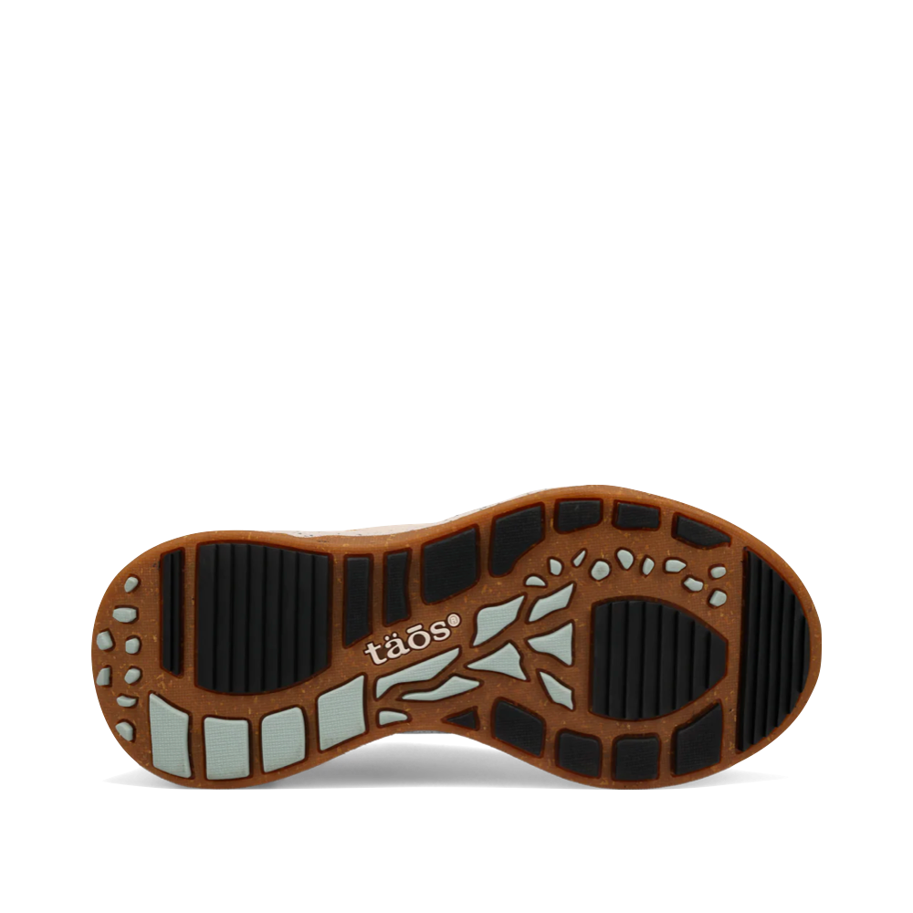 Bottom view of Taos Advance Super Hiker for women.