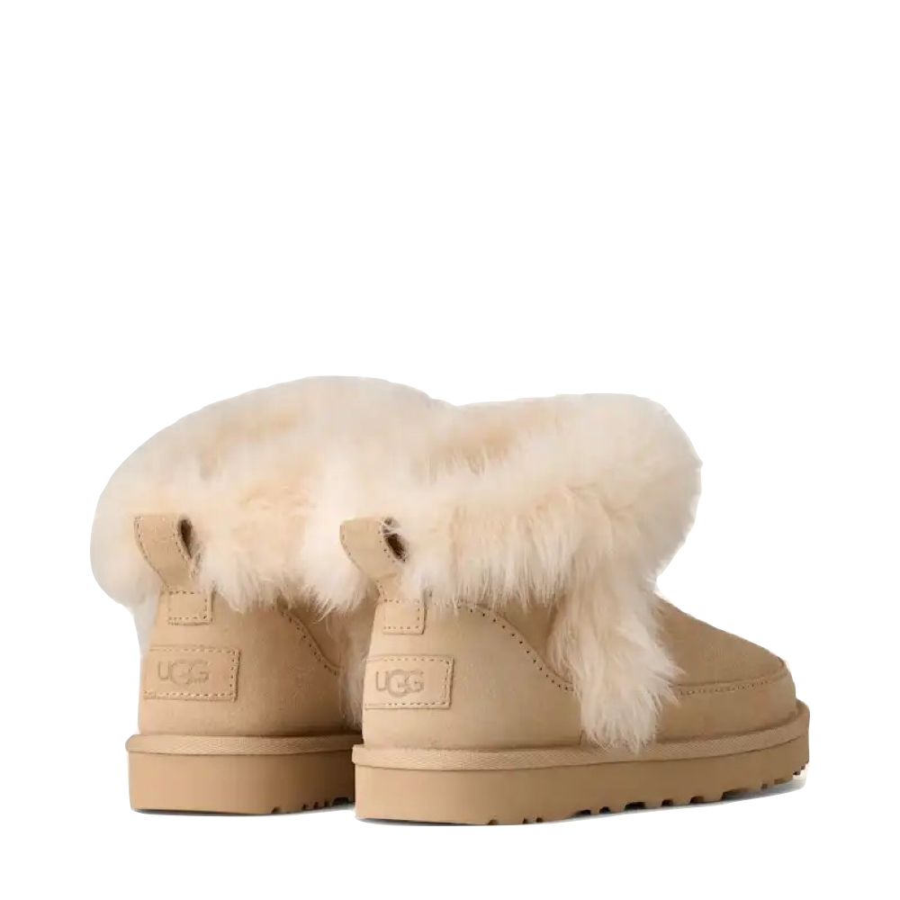 Heel view of Ugg Classic Ultra Mini Chalet Boot for women.