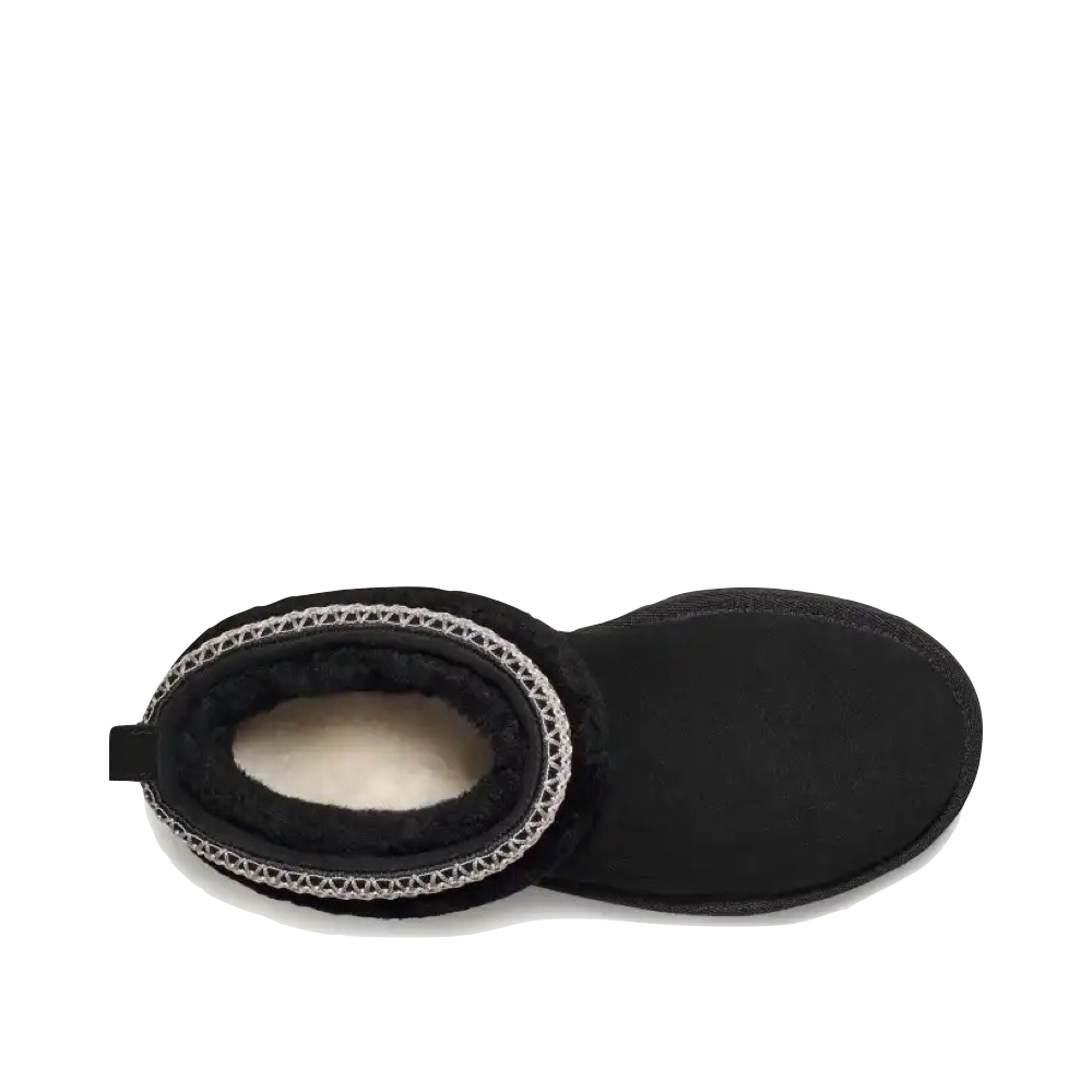 Top-down view of Ugg Classic Ultra Mini Maxi Curly Boot for women.