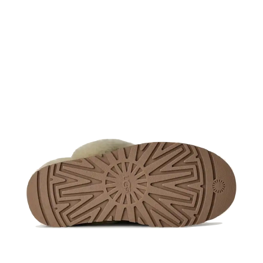 Bottom view of Ugg Disquette Sheepskin slipper for women.