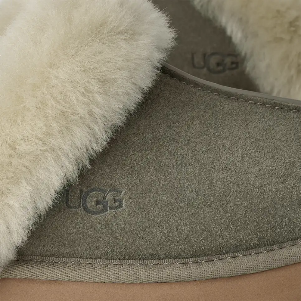 Detail view of Ugg Disquette Sheepskin slipper for women.