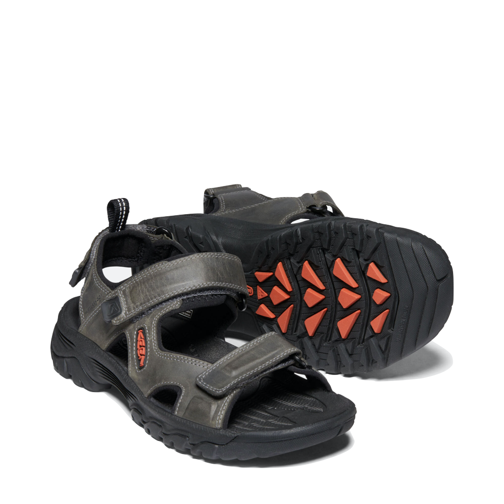 Toe and bottom view of Keen Targhee 3 Waterproof Sandal for men.