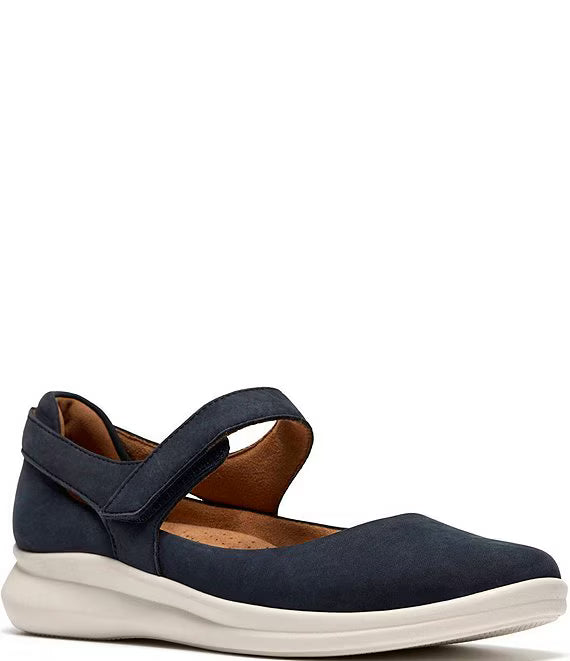 Clarks Women's Lynell Strap Mary Jane in Navy Nubuck
