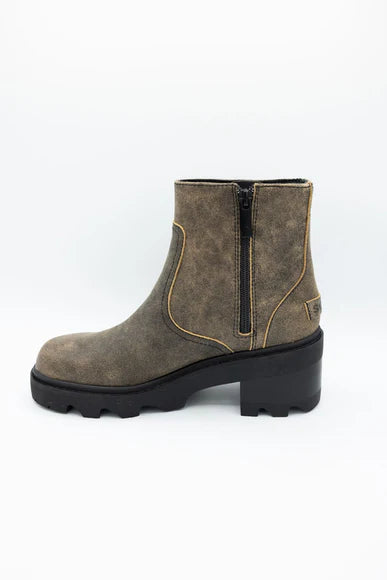 Sorel Women's Joan Now Zip Bootie in Canoe/Black