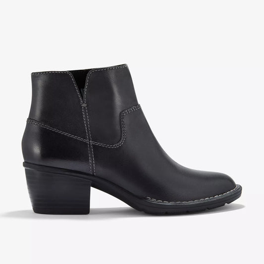 Clarks Women's Kastela Top Ankle Boots in Black