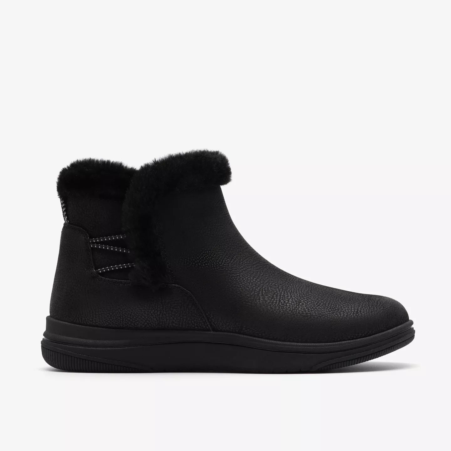 Clarks Women's Breeze Fur Boot in Black Combination