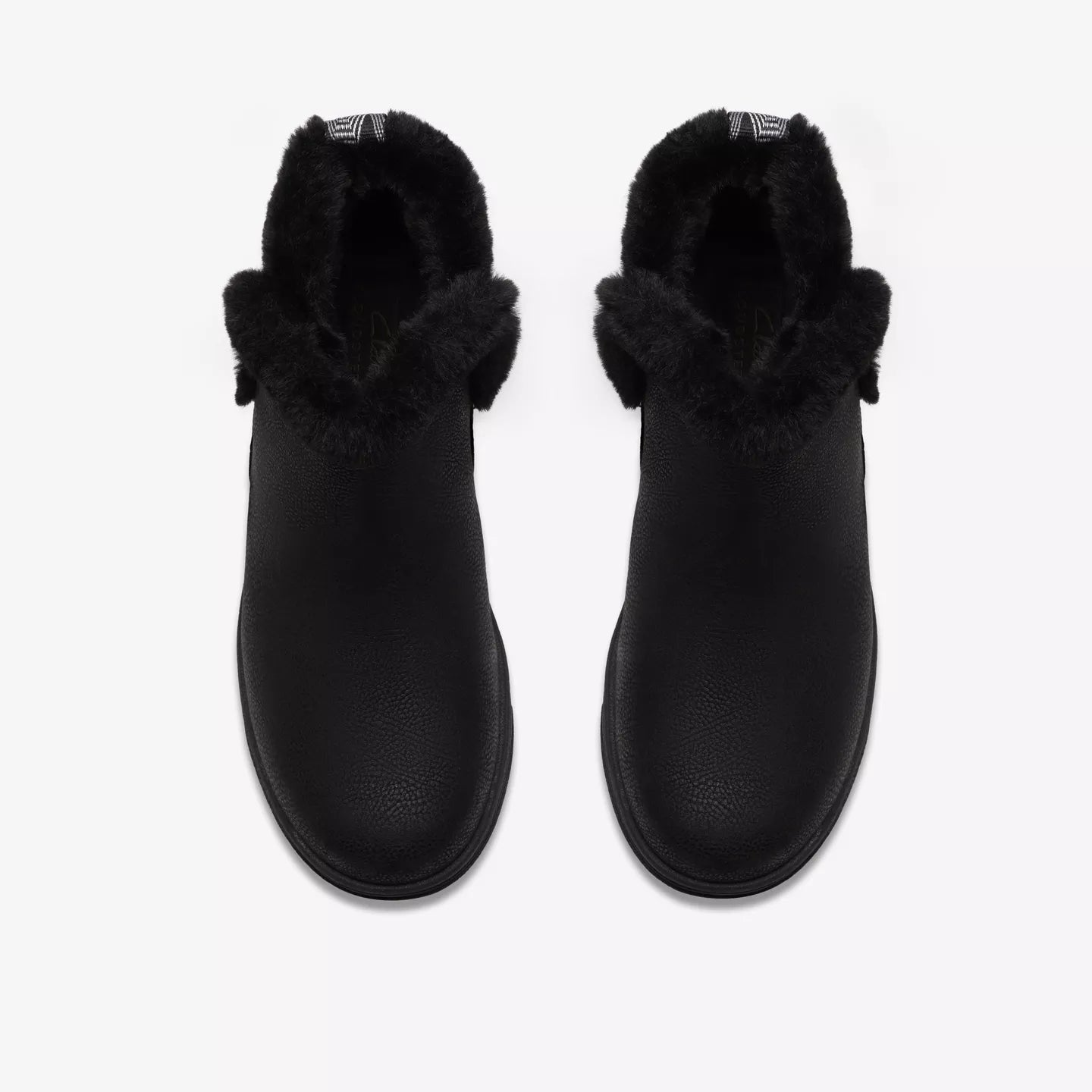 Clarks Women's Breeze Fur Boot in Black Combination