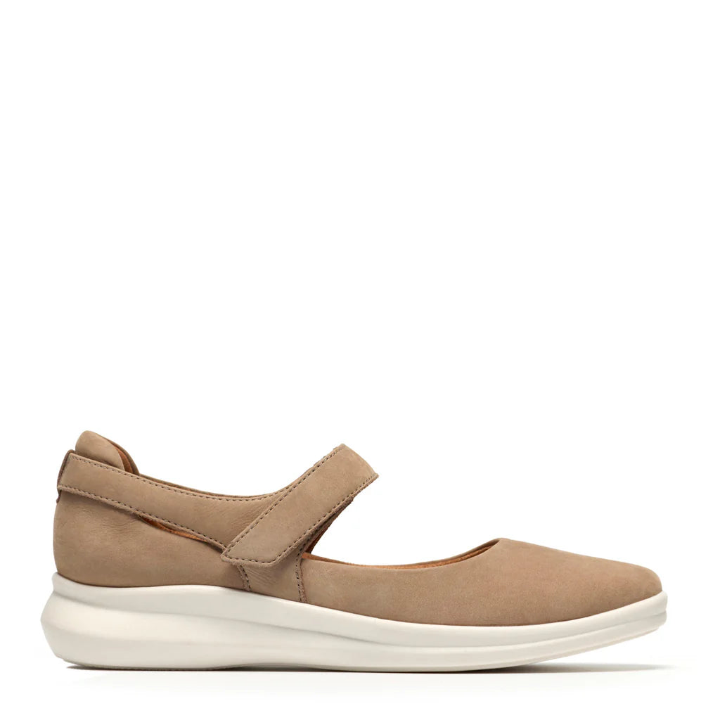 Clarks Women's Lynell Strap Mary Jane in Taupe Nubuck