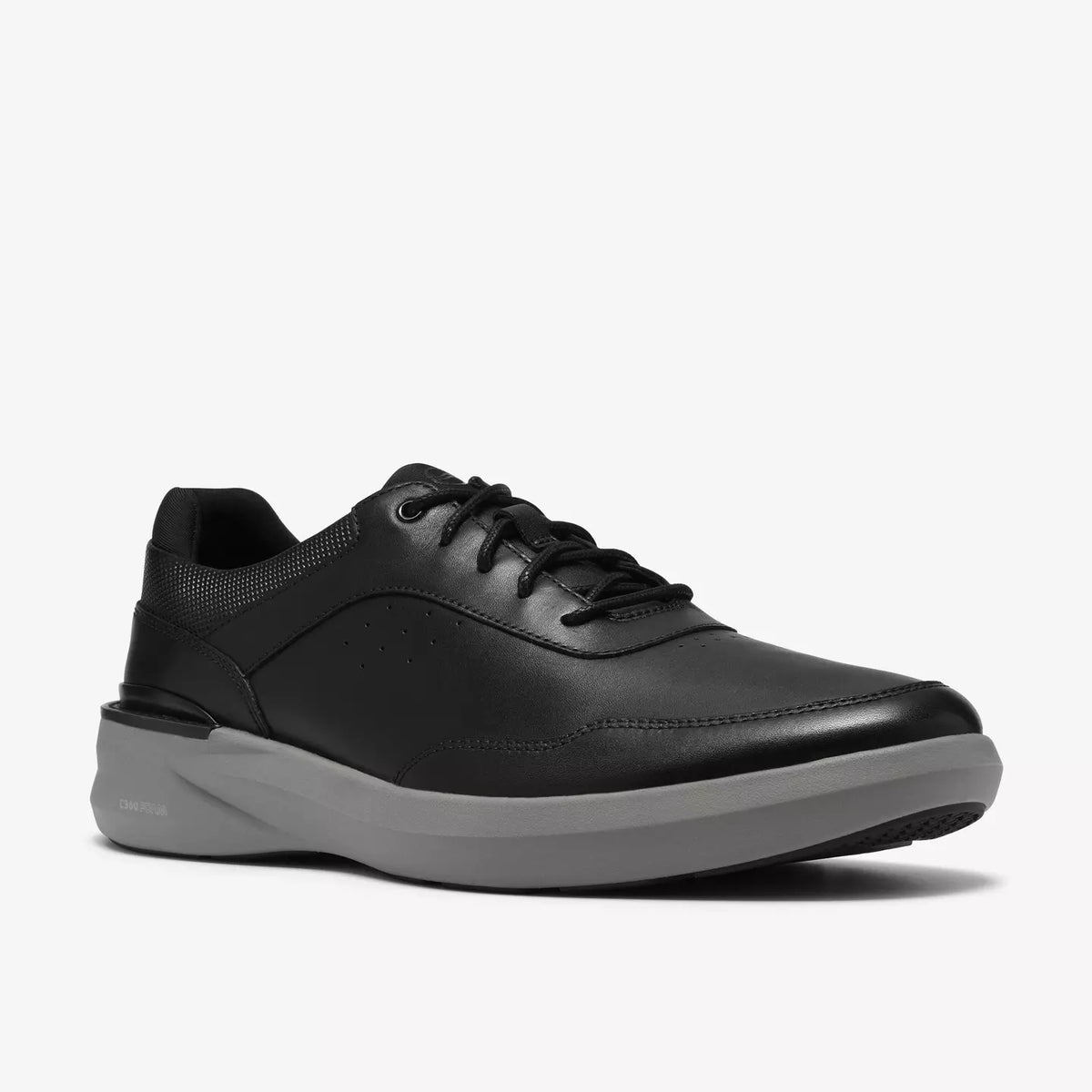 Clarks Men's Code Hybrid Vibe Sneaker in Black