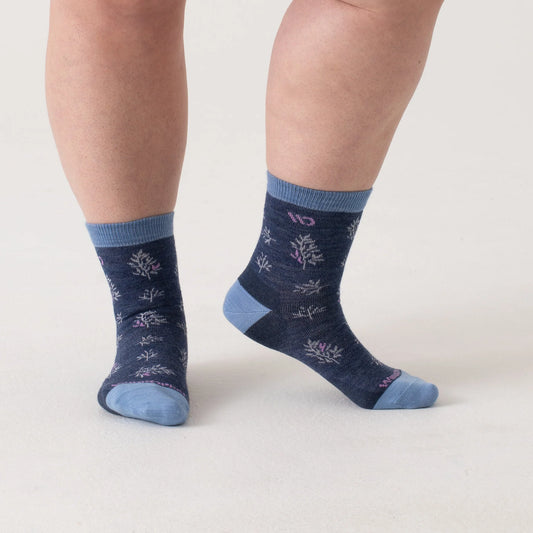 Wide Open by Darn Tough Women's Foliage No Cushion Micro Crew Sock in Denim