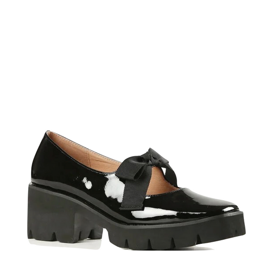 Mudguard and Toe view of ALL BLACK Footwear Tap Lugg Bow Mary Jane for women.