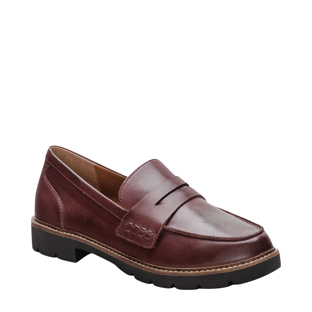 Mudguard and Toe view of Aetrex Collette Leather Loafer for women.