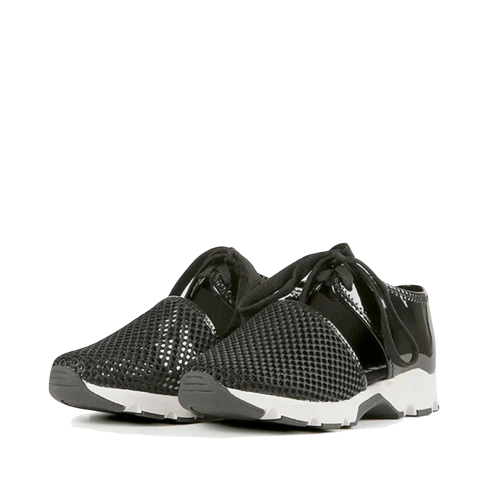 Mudguard and Toe view of All Black Amazing Mesh Sneaker for women.