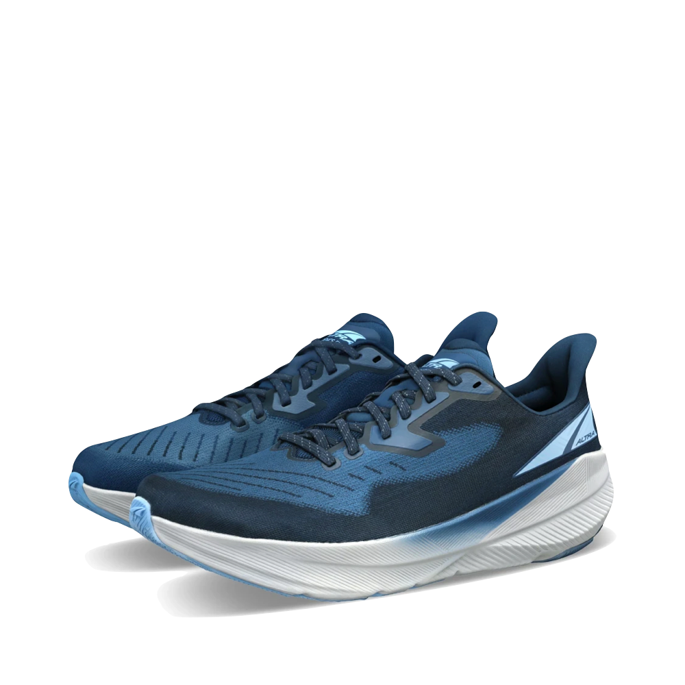 Mudguard and Toe view of Altra Experience Flow Sneaker for men.