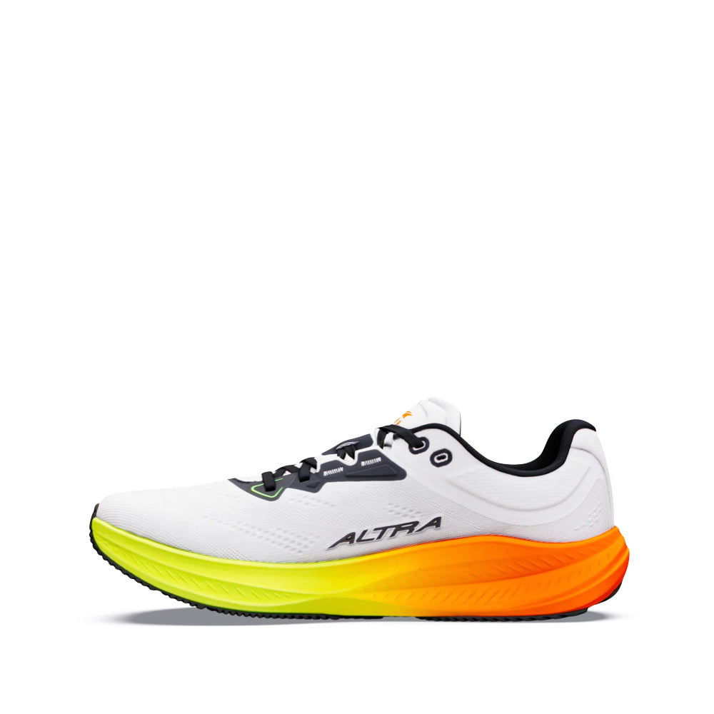 Side (left) view of Altra Torin 9 Sneaker for men.