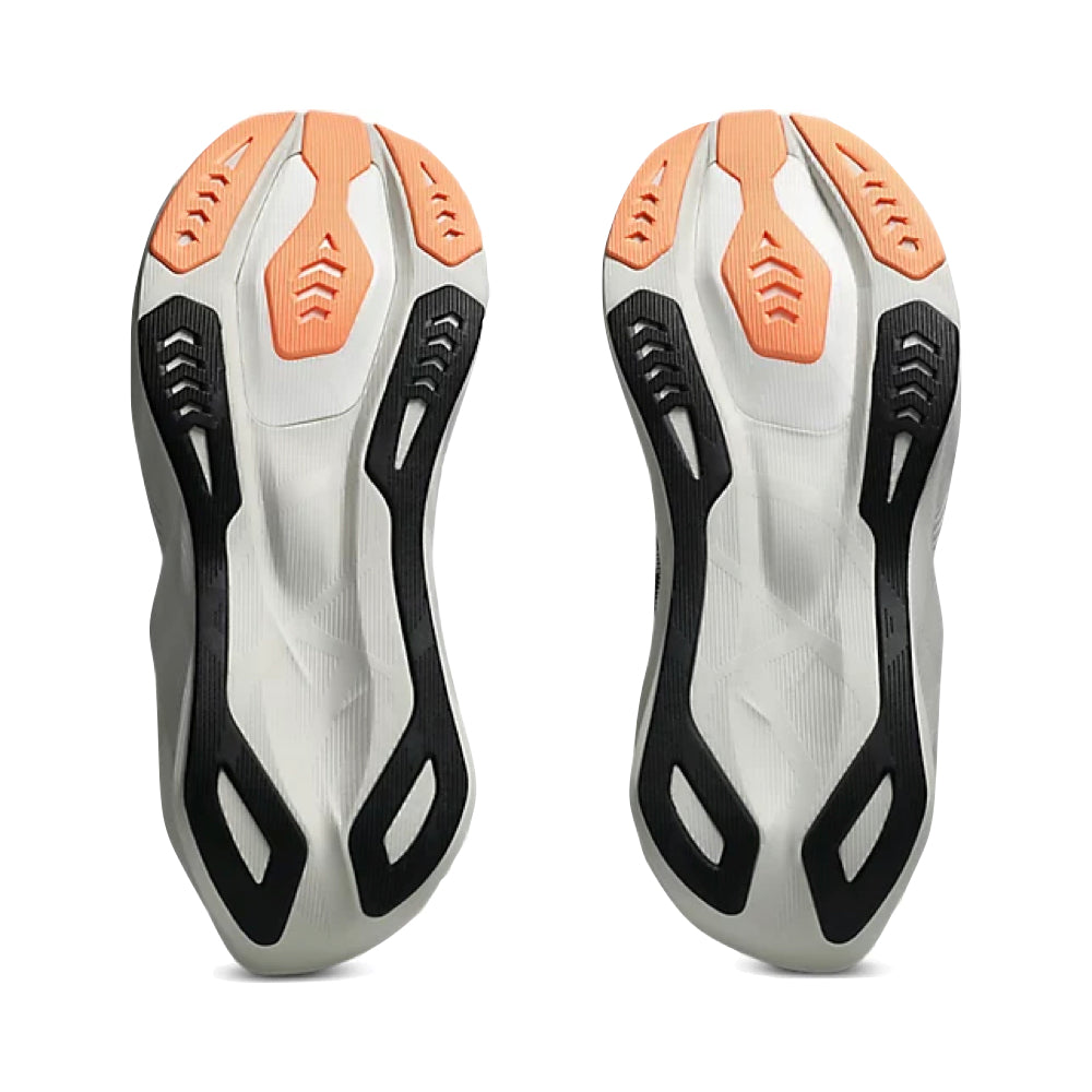 Bottom view of Asics Nova Blast 6 Sneaker for men.