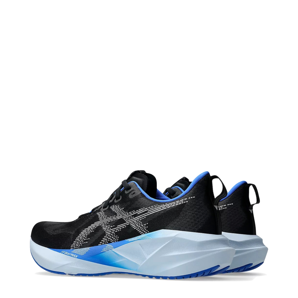 Heel view of Asics Novablast 5 Sneaker for men.