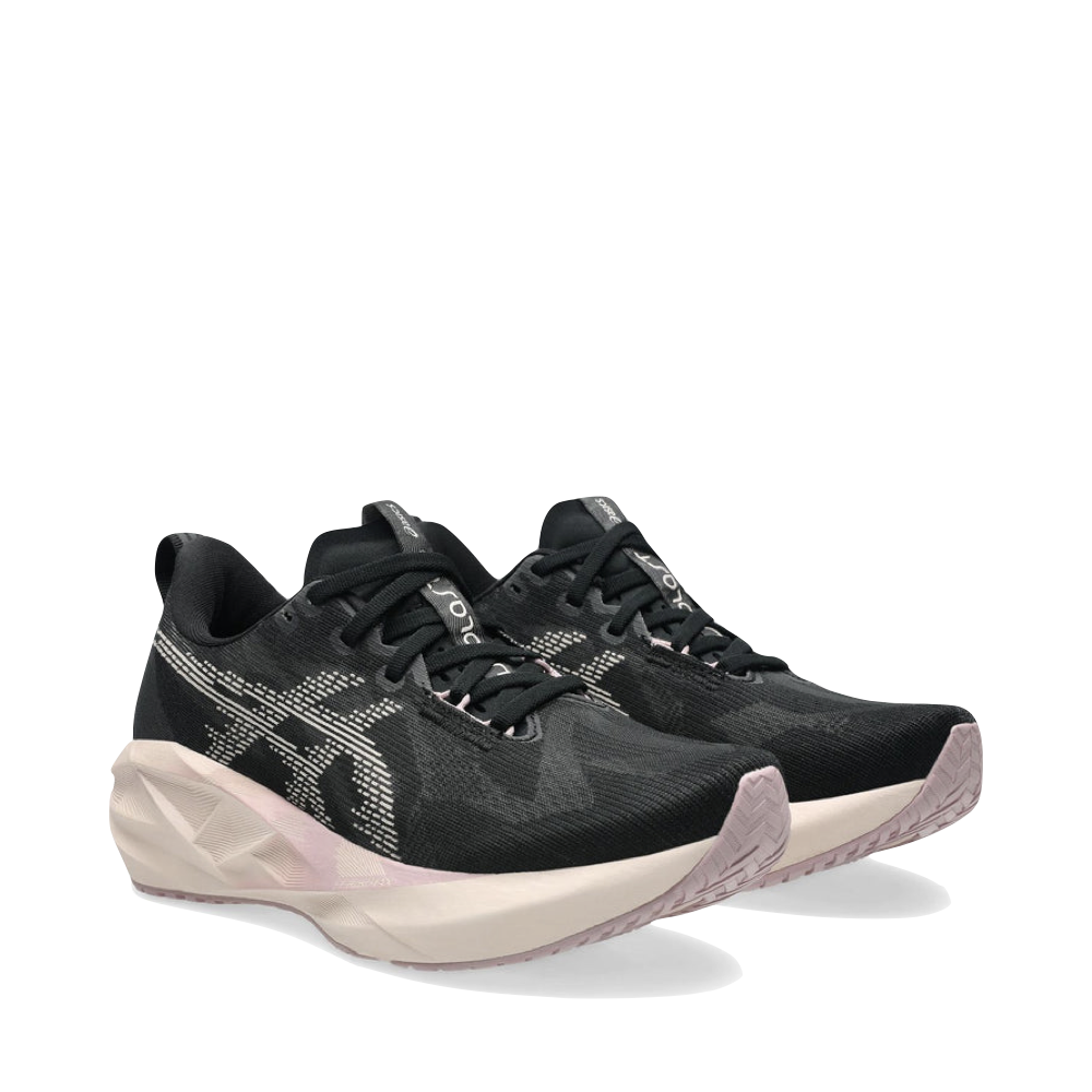 Mudguard and Toe view of Asics Novablast 5 Sneaker for women.