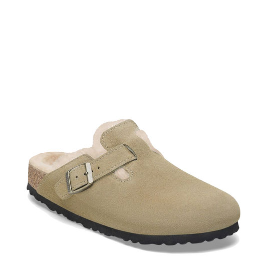 Mudguard and Toe view of Birkenstock Boston Shearling Suede Leather Clog for women.