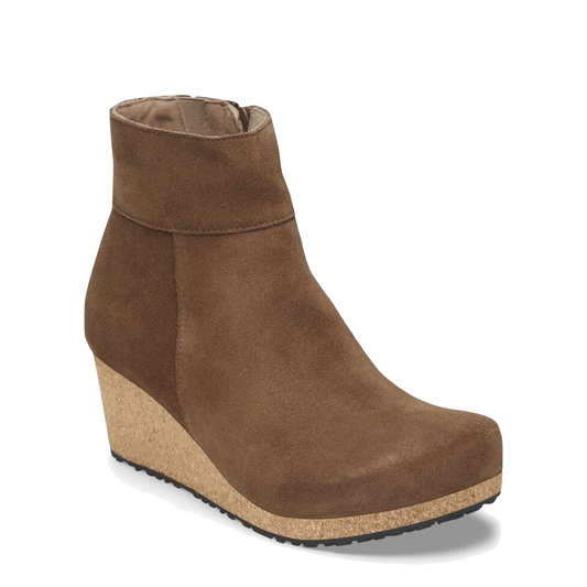 Mudguard and Toe view of Birkenstock Ebba Side Zip Suede Wedge Boot for women.