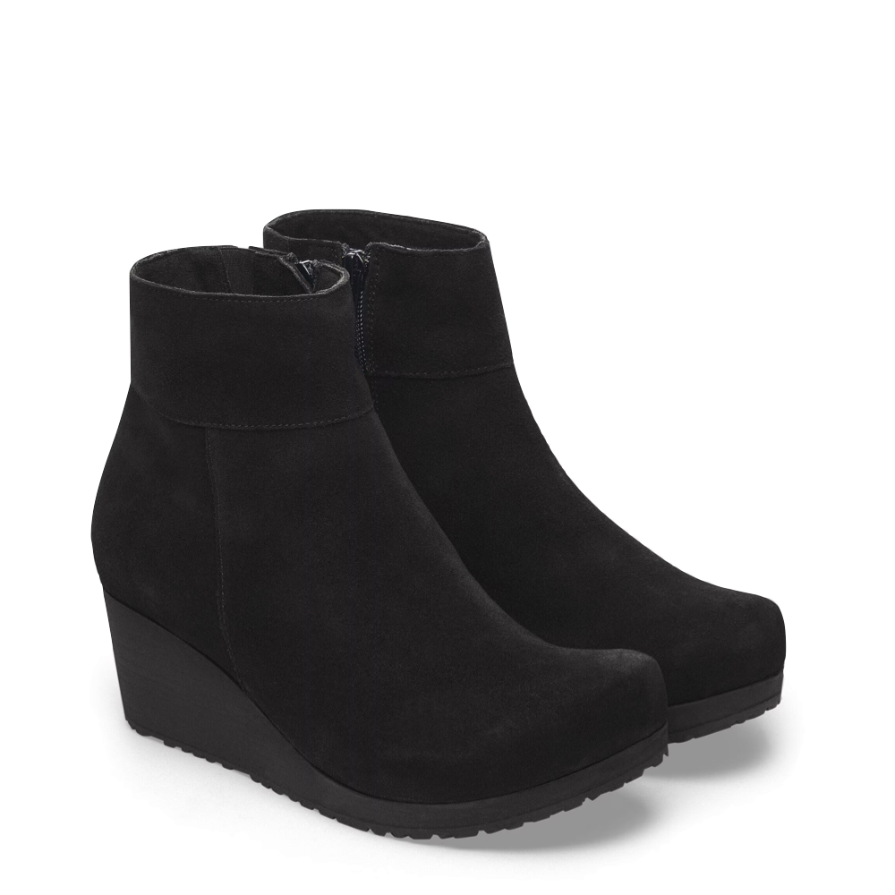 Toe view of Birkenstock Ebba Suede Leather Side Zip Wedge Boot for women.