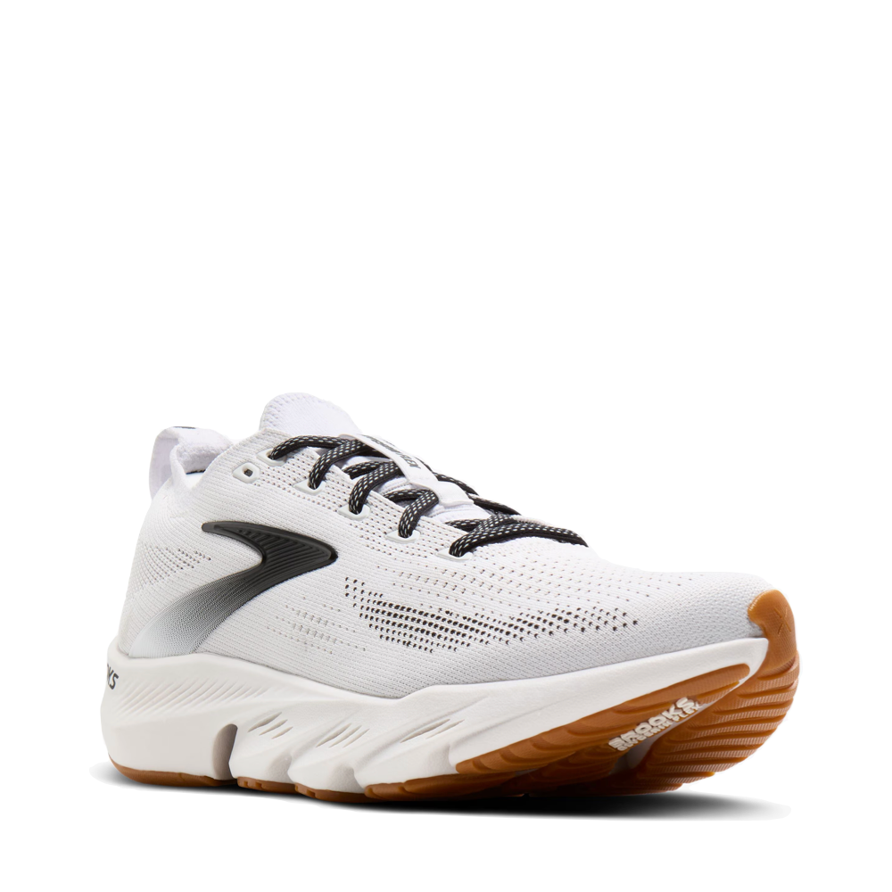 Mudguard and Toe view of Brooks Glycerin Flex Sneaker for men.