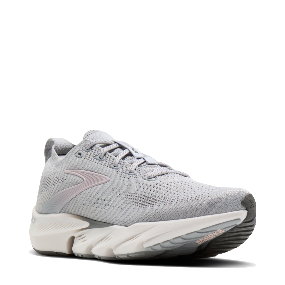 Mudguard and Toe view of Brooks Glycerin Flex Sneaker for women.
